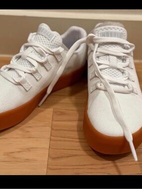 NOBULL White Sneakers with Gum Sole